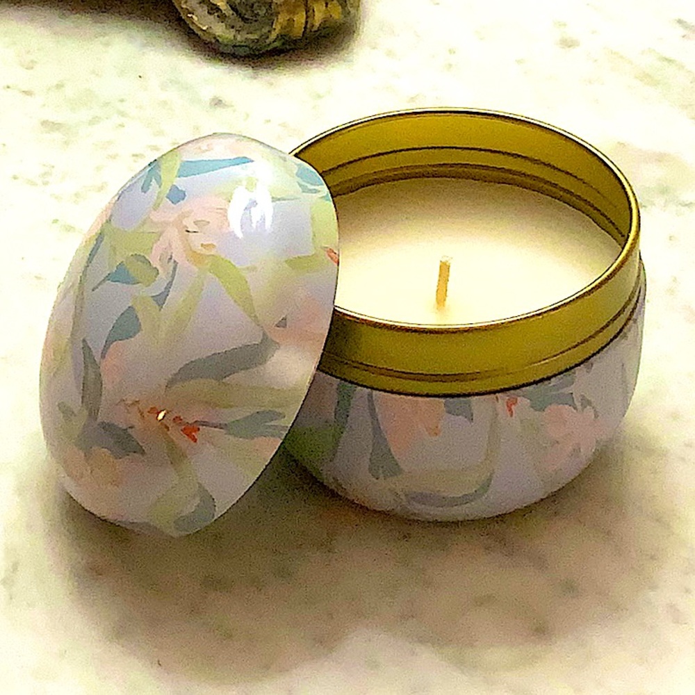 SUSAN JACOBS NEW YORK CANDLE “PEACOCK LILLY” NEW 1 WICK METAL TIN 5.6oz